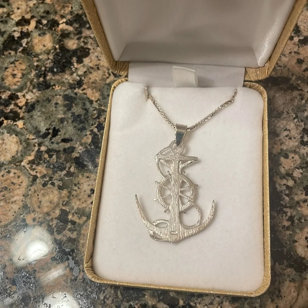 Sterling Silver Mariner’s Jesus Christ Crucifix. Retail 268.00 NWT - Picture 6 of 7